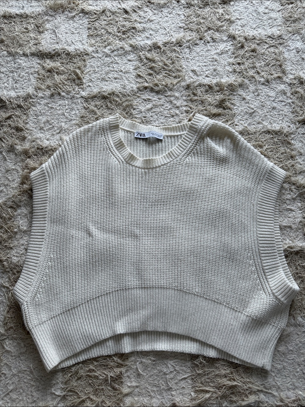 Zara Cream Knit Sleeveless Crewneck Sweater Vest